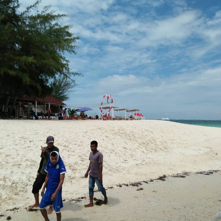 34982704_182437679109115_5780786312650948608_n